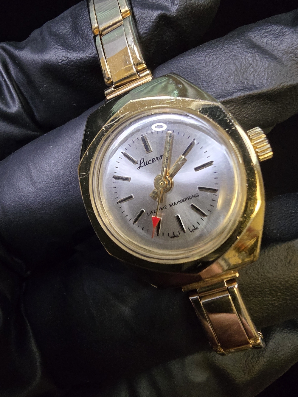 Vintage Lucerne Gold-Tone Women's Mechanical Wristwatch - 27mm